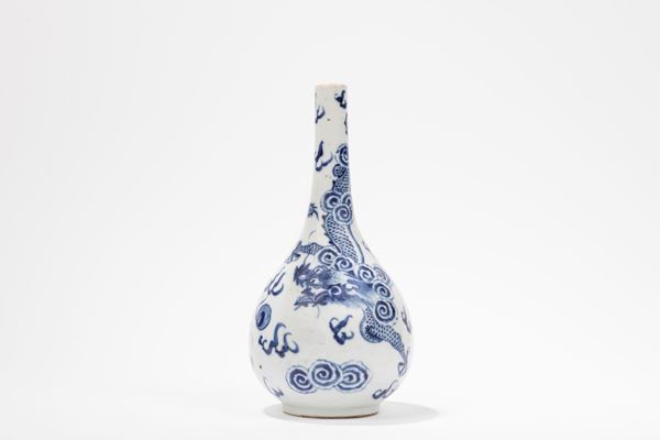 VASO IN PORCELLANA BIANCO E BLU