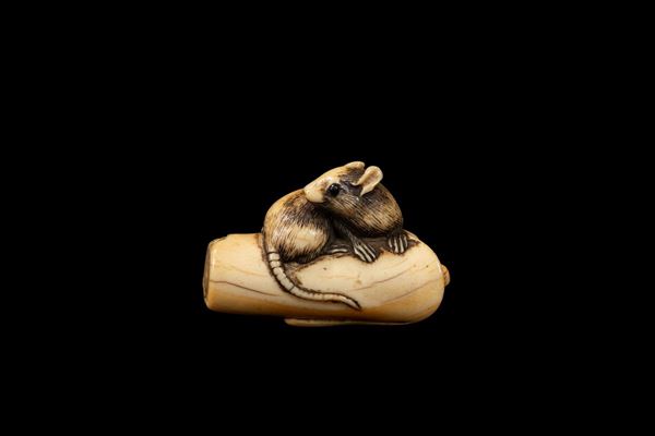 ☼NETSUKE IN IVORY