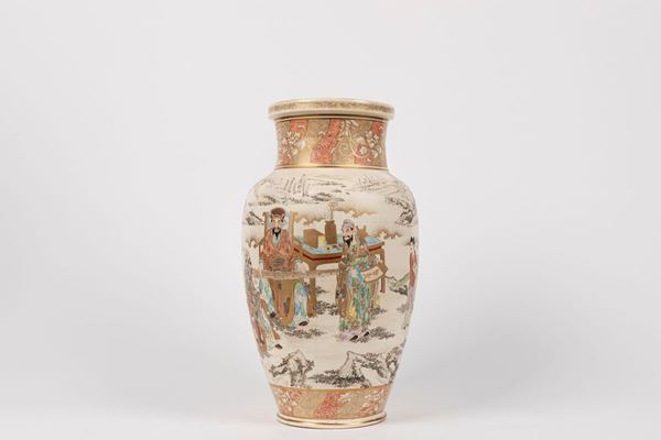 A LARGE SATSUMA VASE