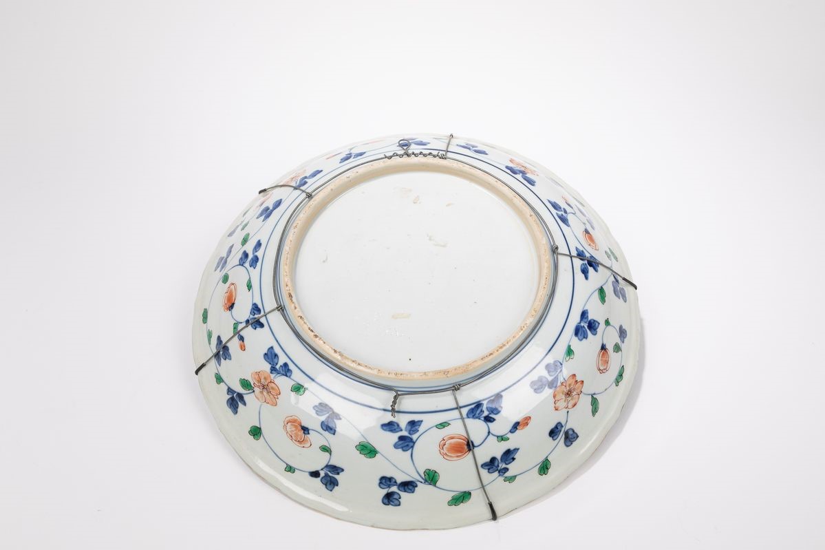 GRANDE PIATTO IN PORCELLANA WUCAI