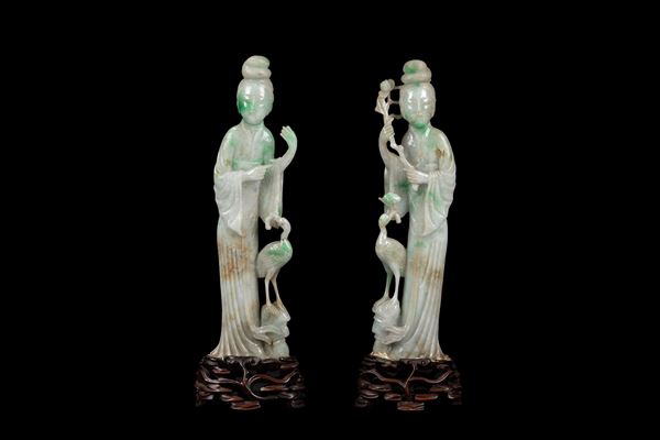 COPPIA DI FIGURE IN GIADEITE  (Cina, XX secolo)  - Asta Fine Asian Art - Marco Polo Auctions - Asian Art Auctions Milano