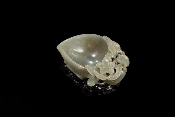 COPPA IN GIADA CELADON A FORMA DI PESCA