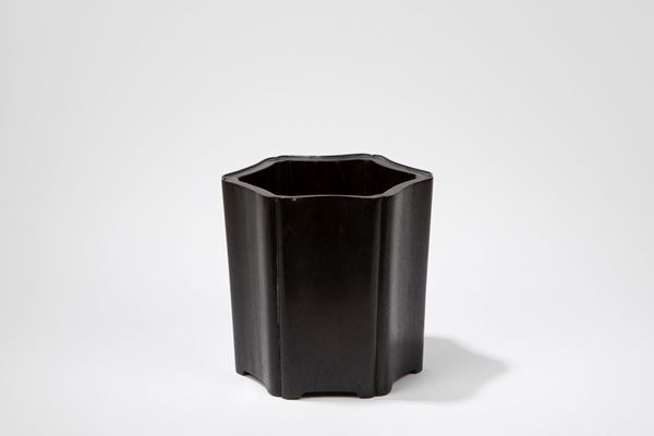 A ZITAN BRUSHPOT BITONG  (China, 20th century)  - Auction Fine Asian Art - Marcopolo srl - Marcopolo Asian Art Auction Milano