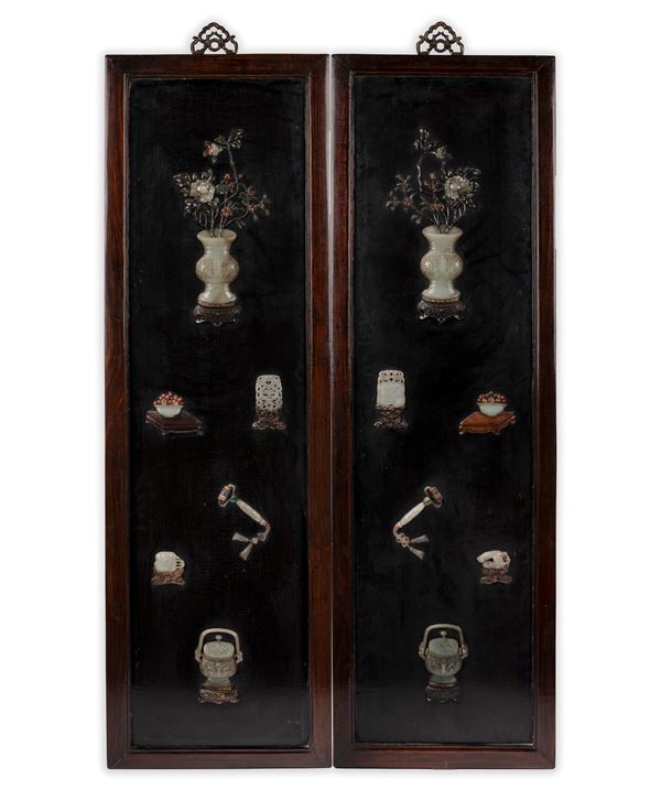 A PAIR OF LACQUERED WOOD PANELS AND JADE CARVINGS