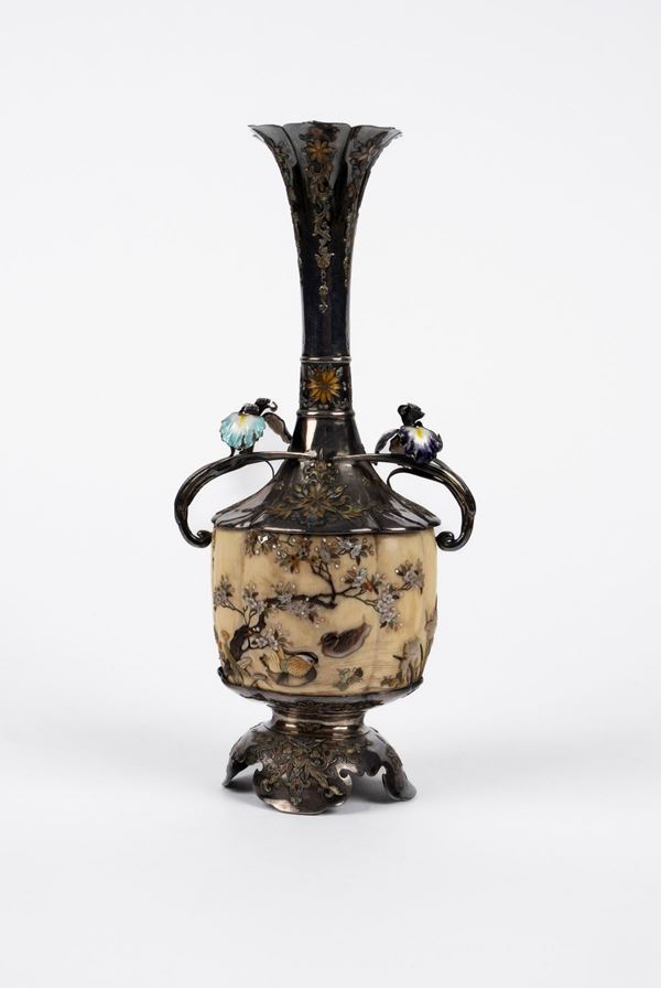 ☼A SHIBAYAMA SILVER VASE