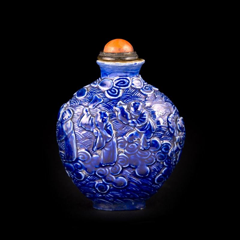 SNUFF BOTTLE IN PORCELLANA