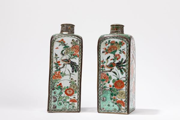 A PAIR OF PORCELAIN BOTTLES