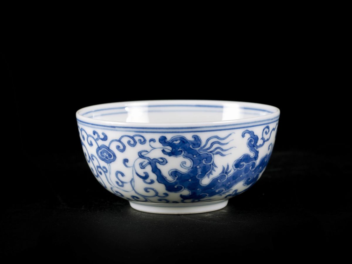 TAZZINA IN PORCELLANA BIANCA E BLU