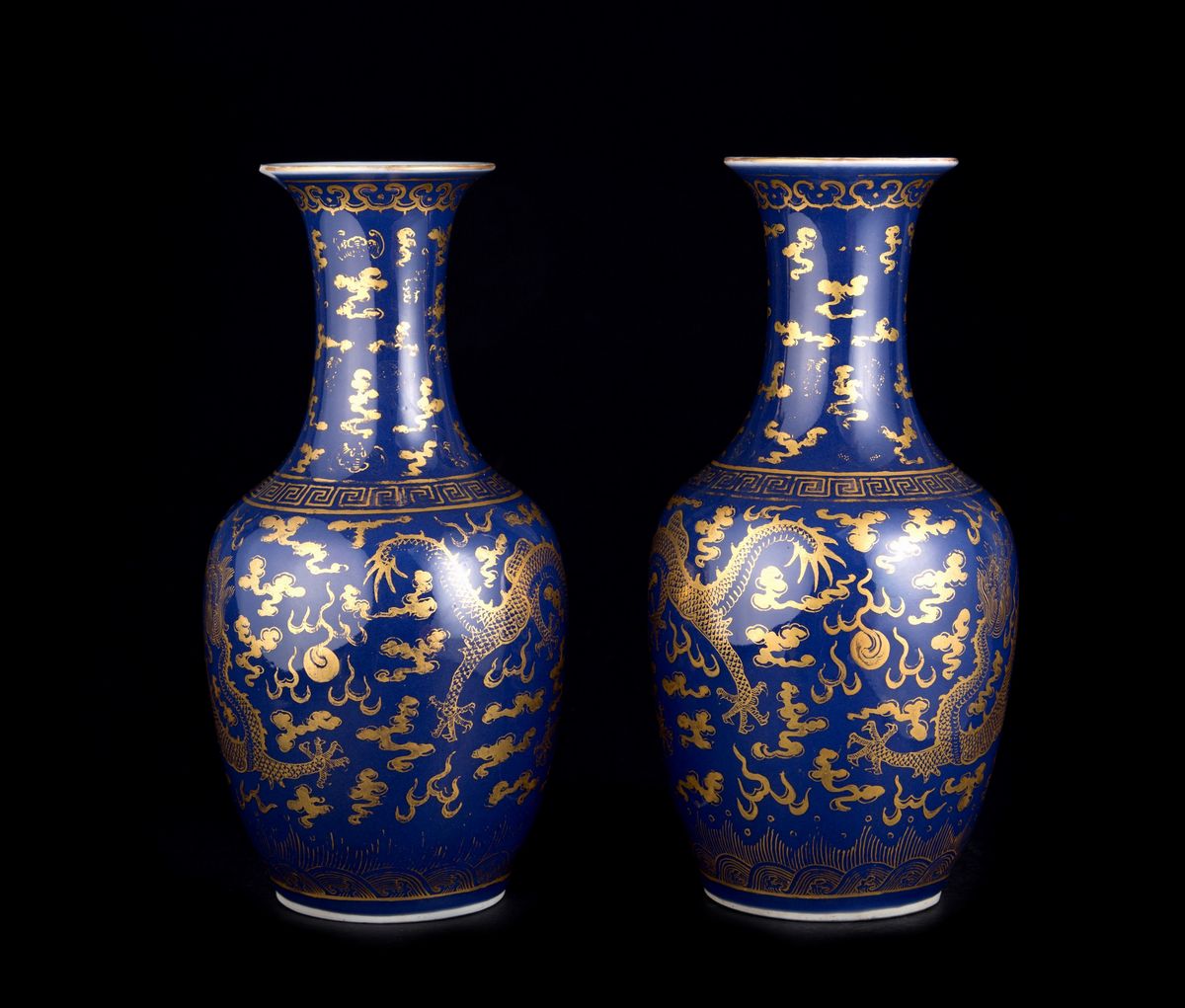 COPPIA DI VASI BLU E ORO IN PORCELLANA