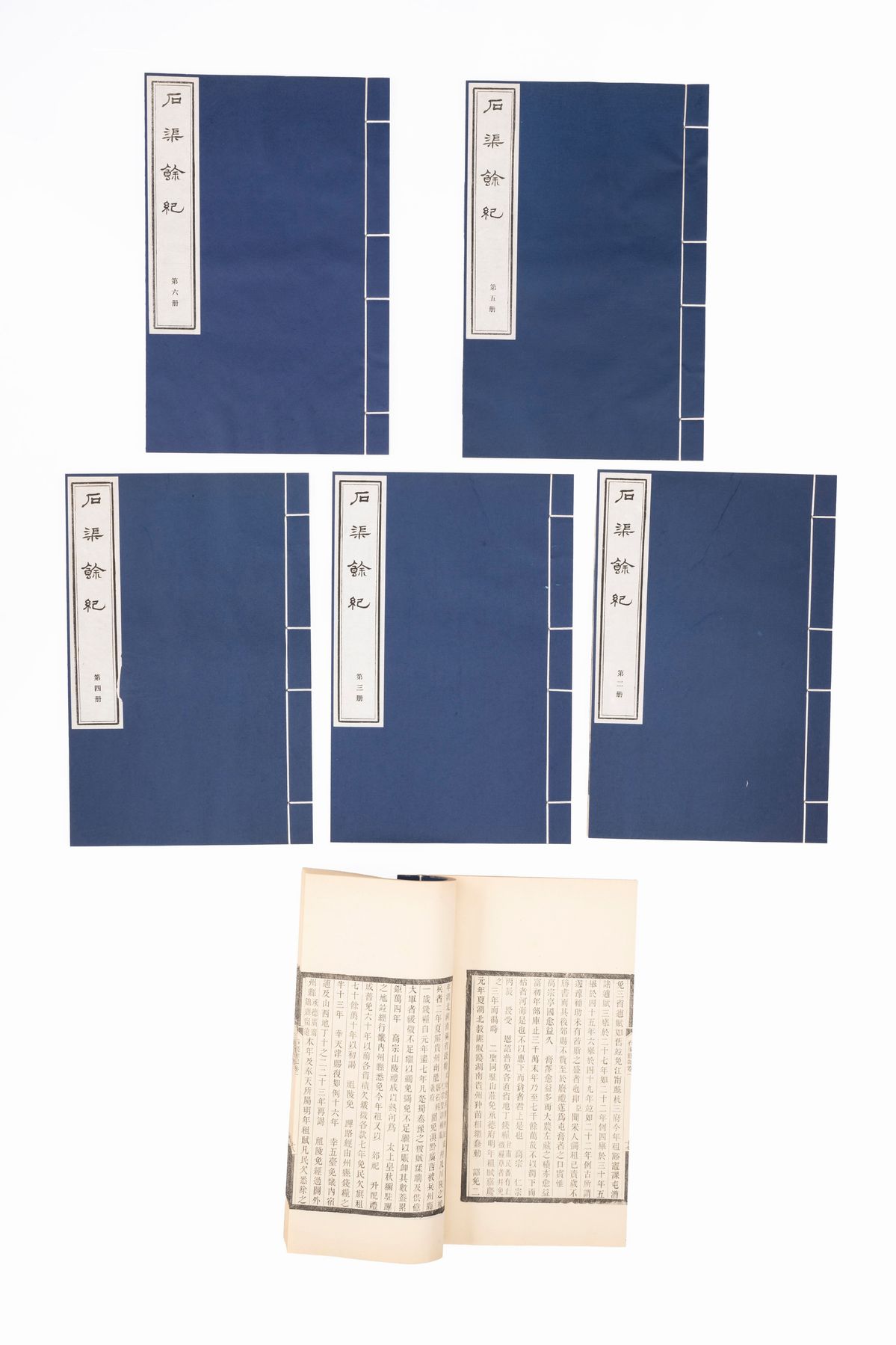 Cinque Album in Carta