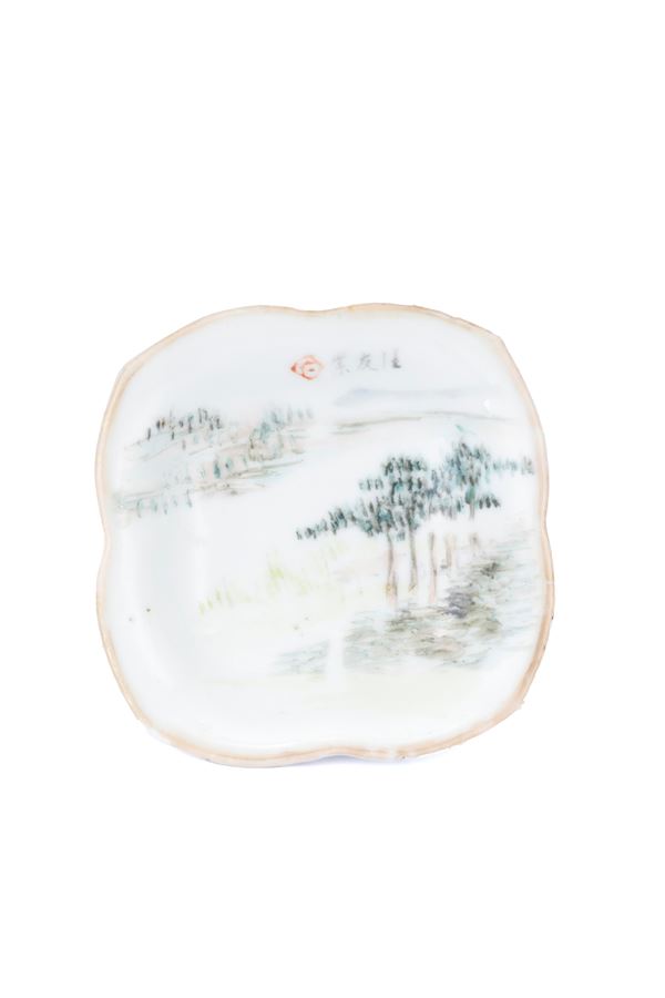 A SMALL QIANJIANGCAI PORCELAIN HIGH FOOTED CUP SIGNED BY WANG YOUTANG