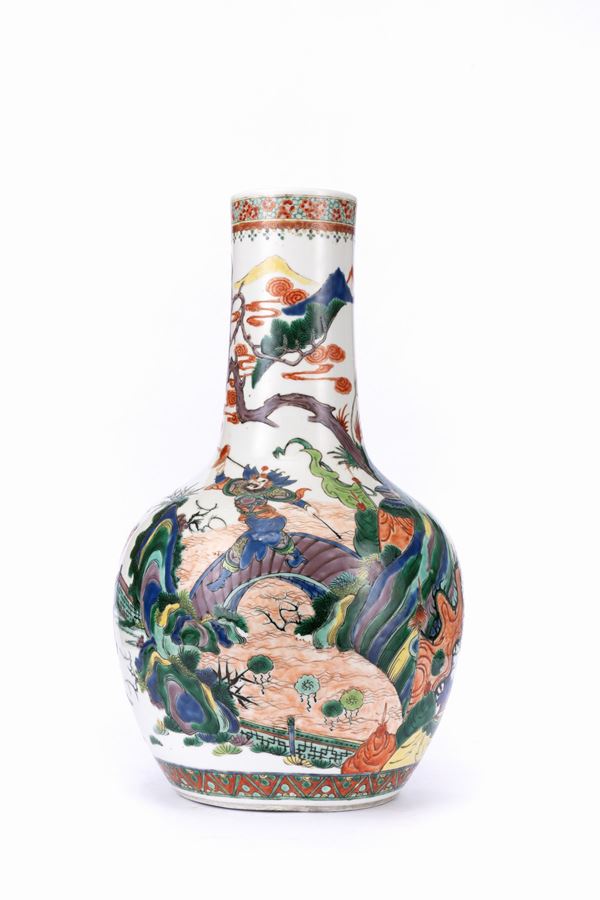 A FAMILLE VERTE PORCELAIN VASE