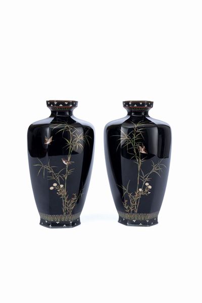 Coppia di Vasi in Argento e Cloisonné