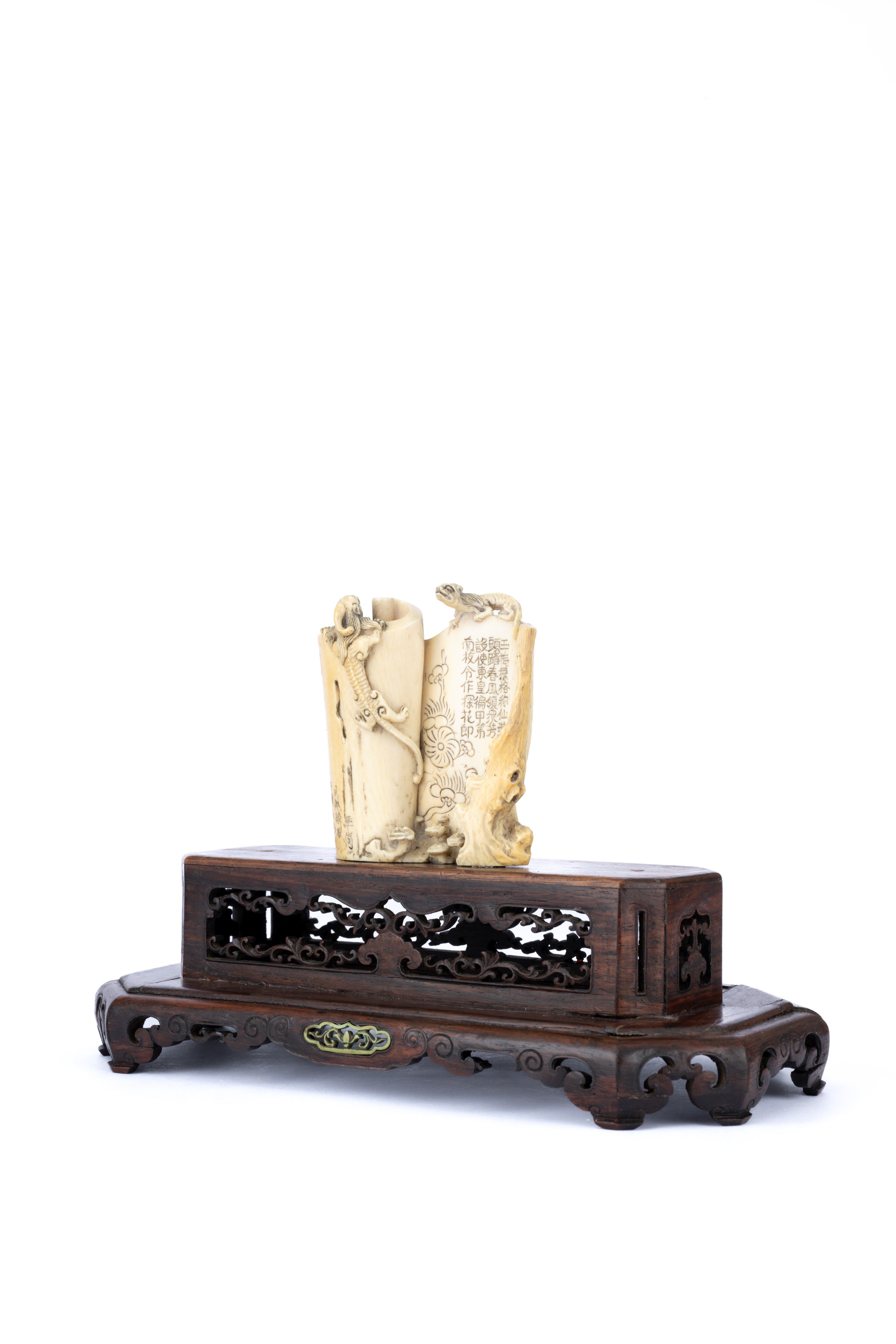 ☼intaglio