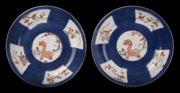  PAIR OF POEDER BLUE FAMILLE VERTE DISHES