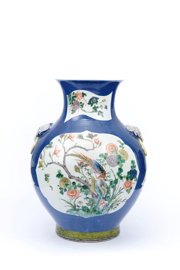 A LARGE POWDER-BLUE AND FAMILLE VERTE PORCELAIN VASE