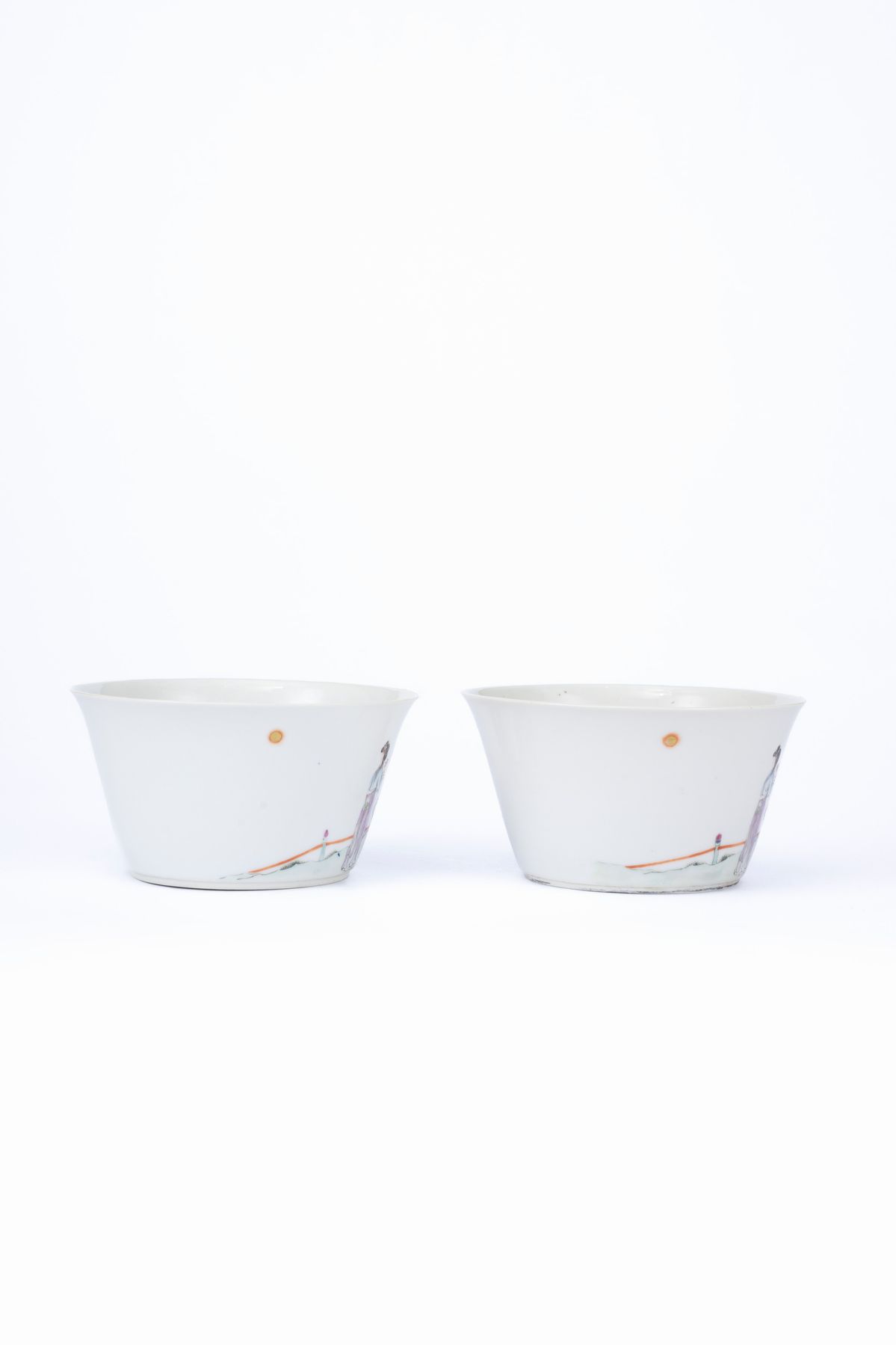 COPPIA DI COPPE IN PORCELLANA FAMIGLIA ROSA