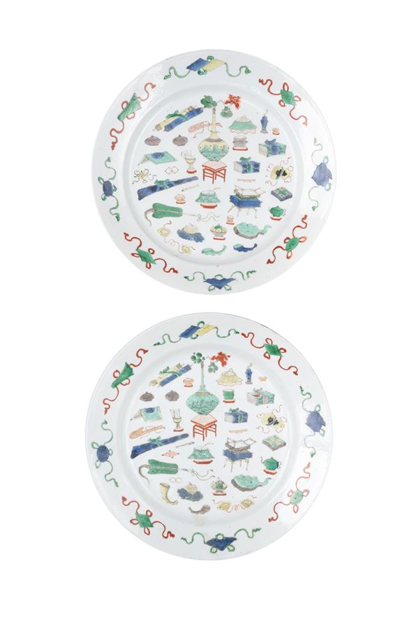 A PAIR OF FAMILLE VERTE PORCELAIN DISHES