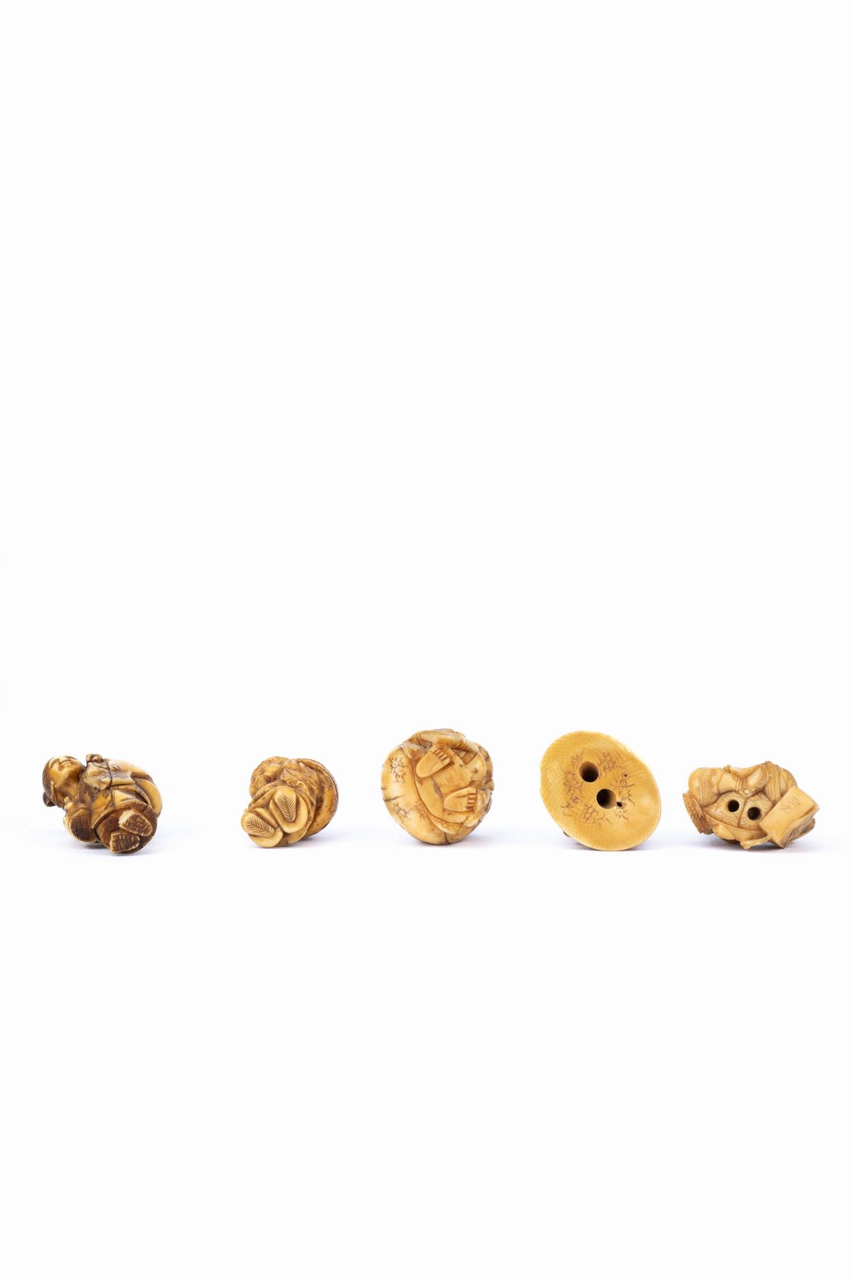 ☼cinque Netsuke
