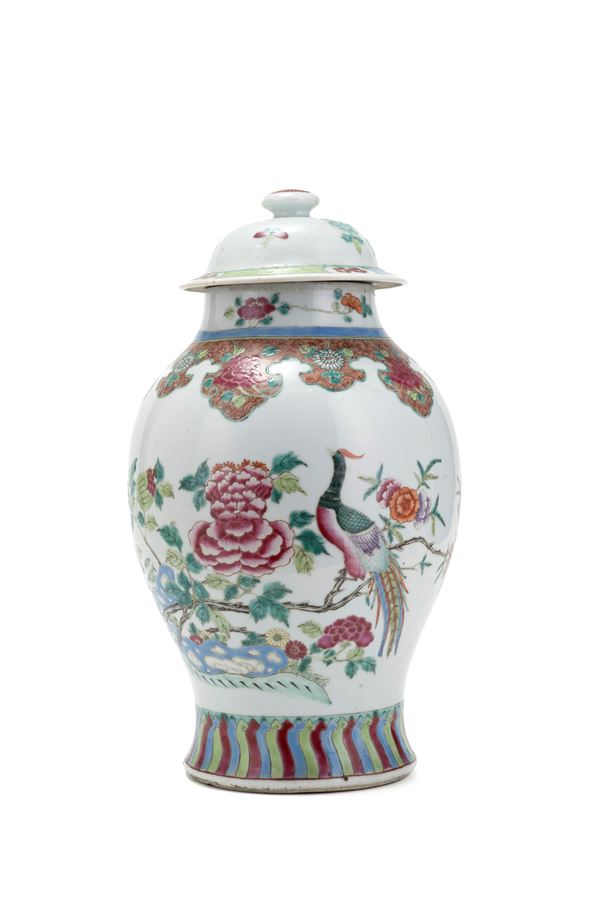 A FAMILLE ROSE PORCELAIN POTICHE