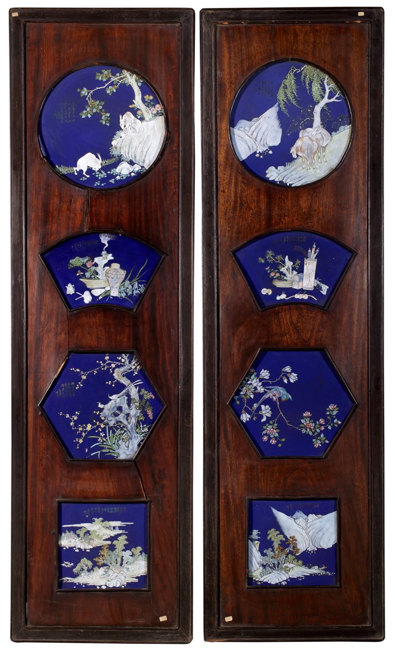ESTREMAMENTE RARA COPPIA DI PANNELLI IN LEGNO E PORCELLANA QIANJIANG FIRMATA DA WANG JUNSHUN