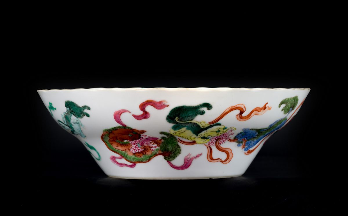 Bowl Ogeé in porcellana, Famiglia Rosa, Cina, dinastia Qing, XIX secolo