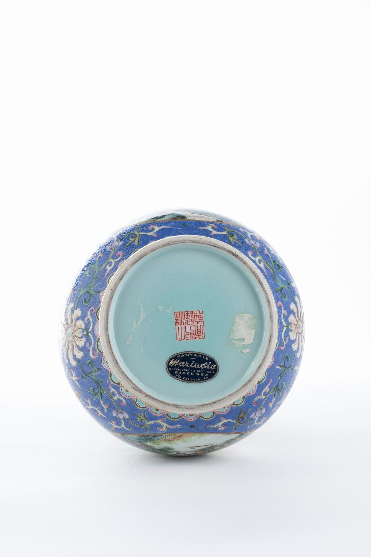 VASO IN PORCELLANA FAMIGLIA ROSA