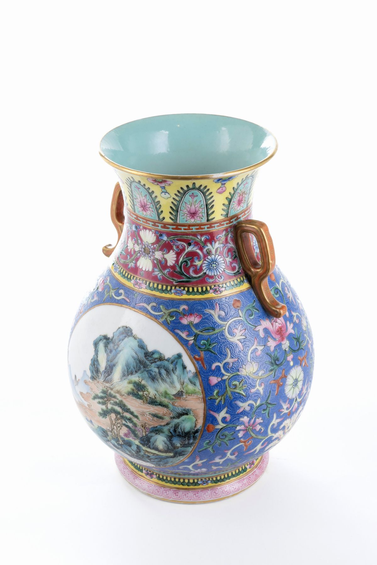 VASO IN PORCELLANA FAMIGLIA ROSA