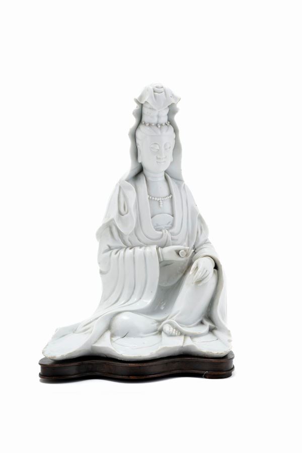 A DEHUA PORCELAIN GUANYIN
