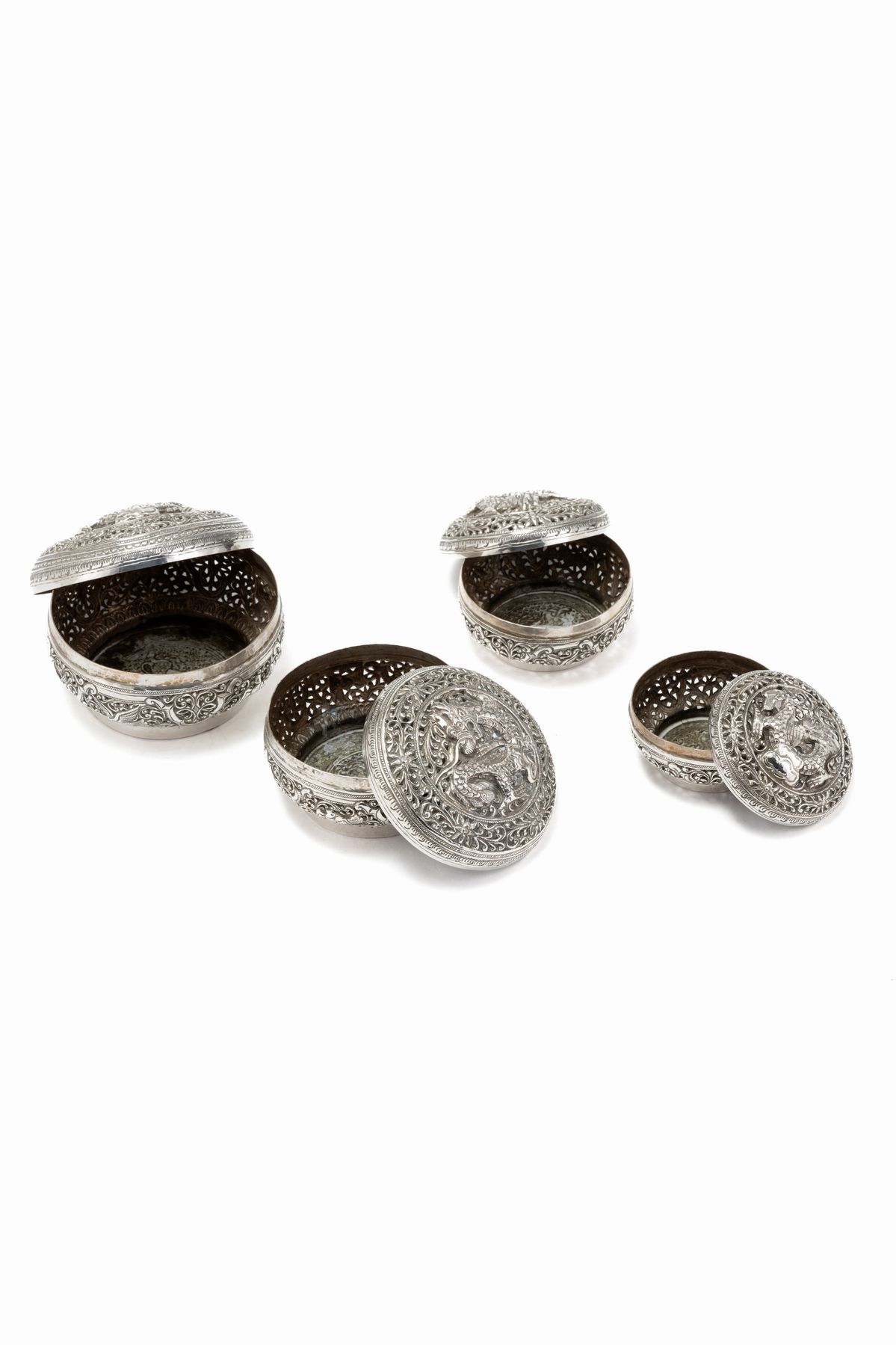 Set di Quattro Scatole in Argento