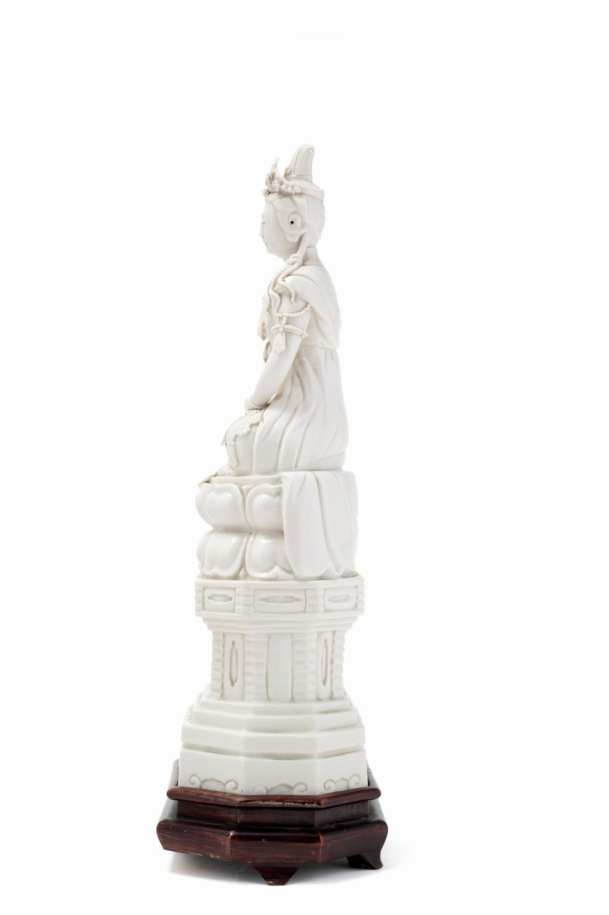 GUANYIN IN PORCELLANA BLANC DE CHINE