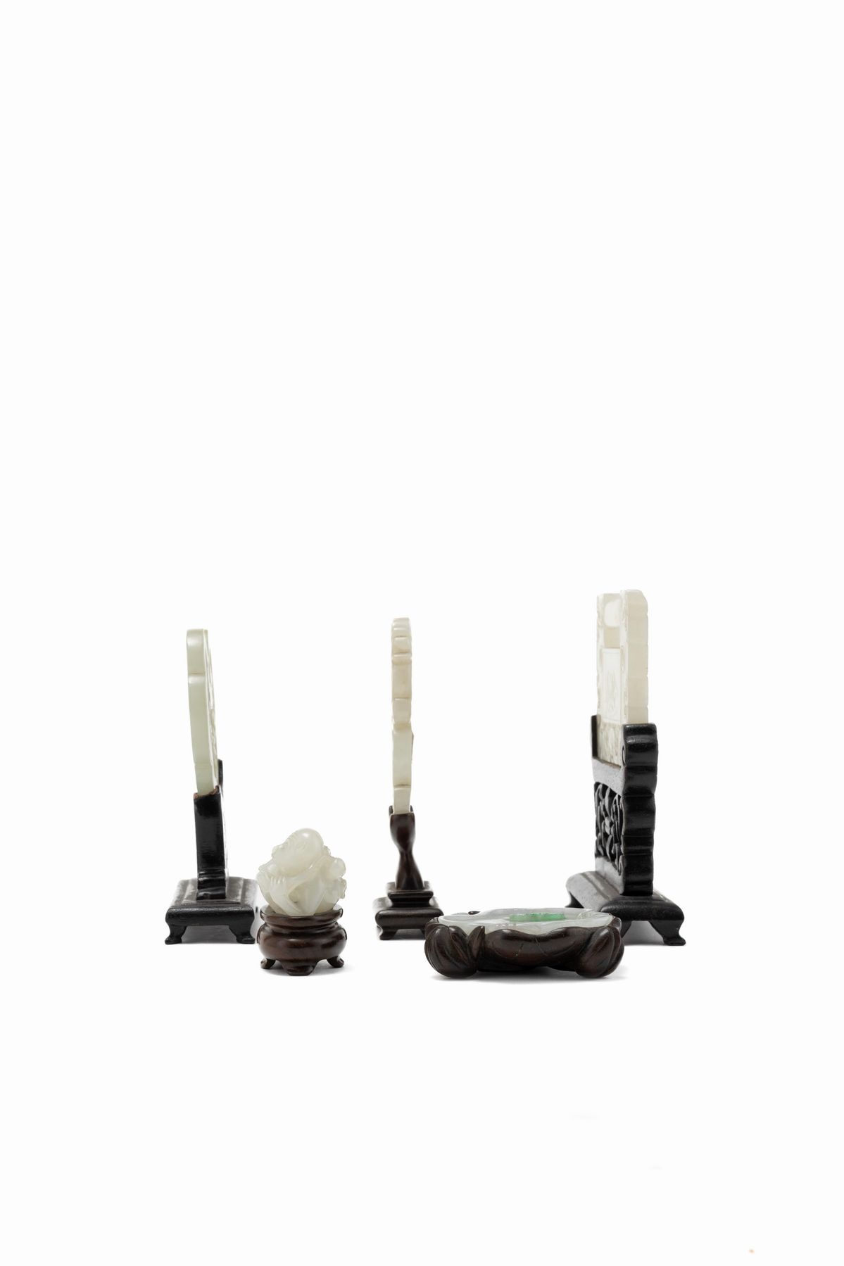 CINQUE INTAGLI IN GIADA E GIADEITE