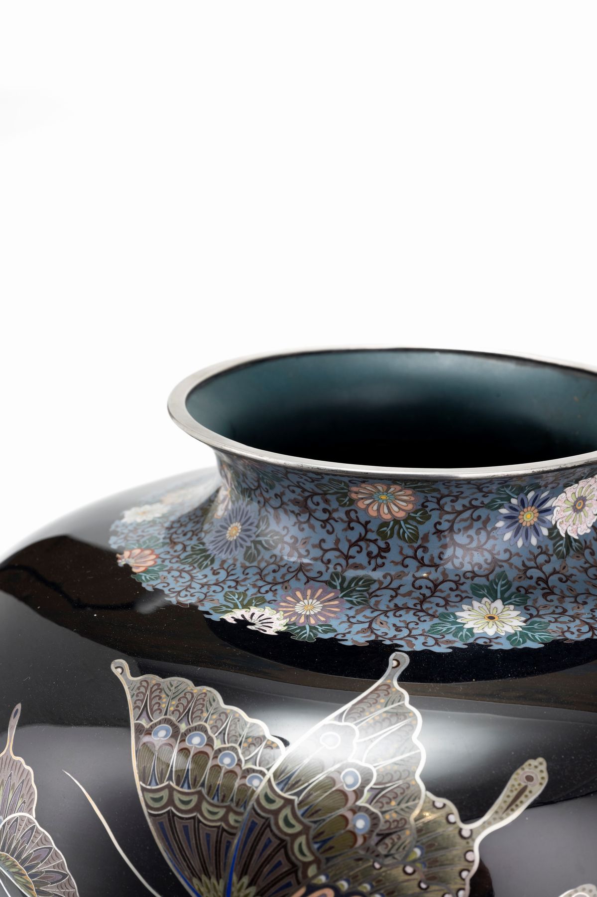 Vaso in Argento e Cloisonné
