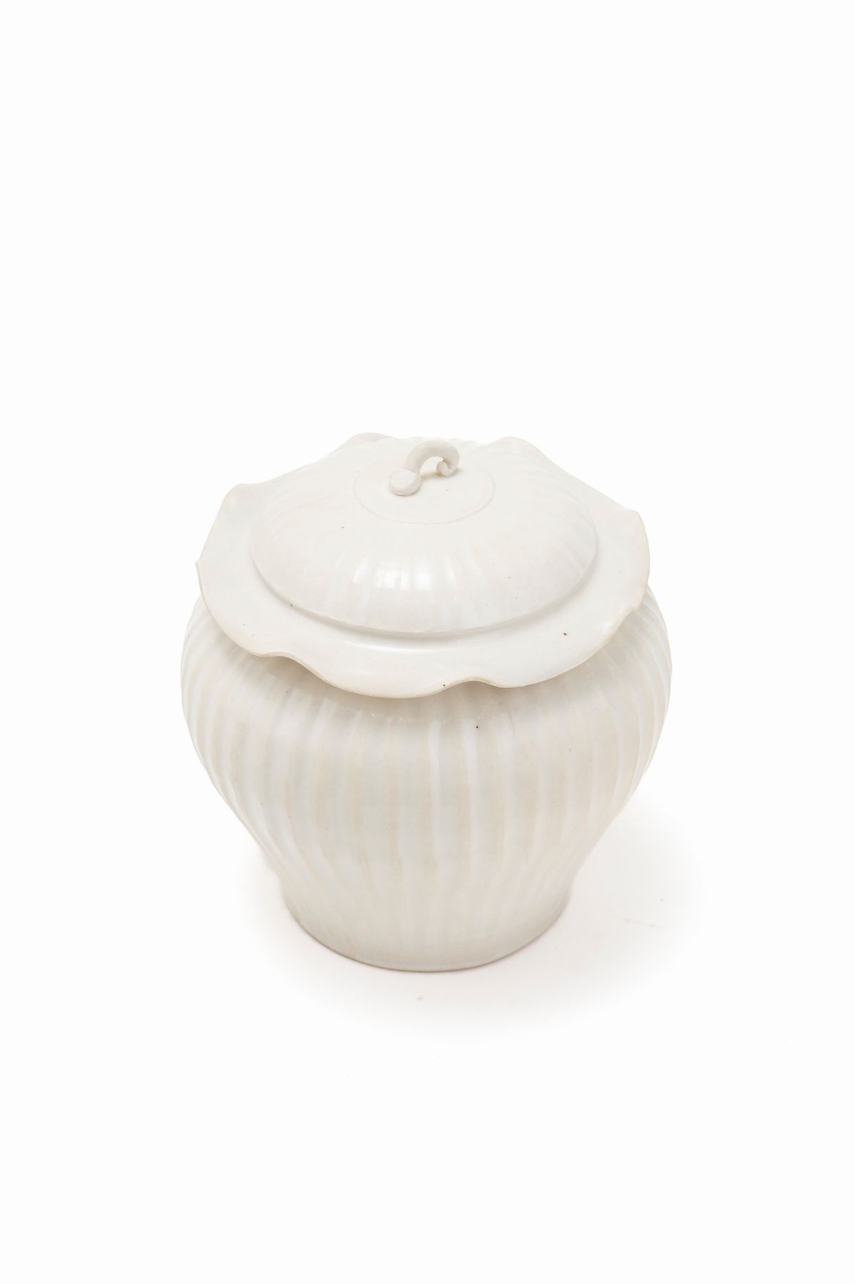 PICCOLA POTICHE IN PORCELLANA BIANCA