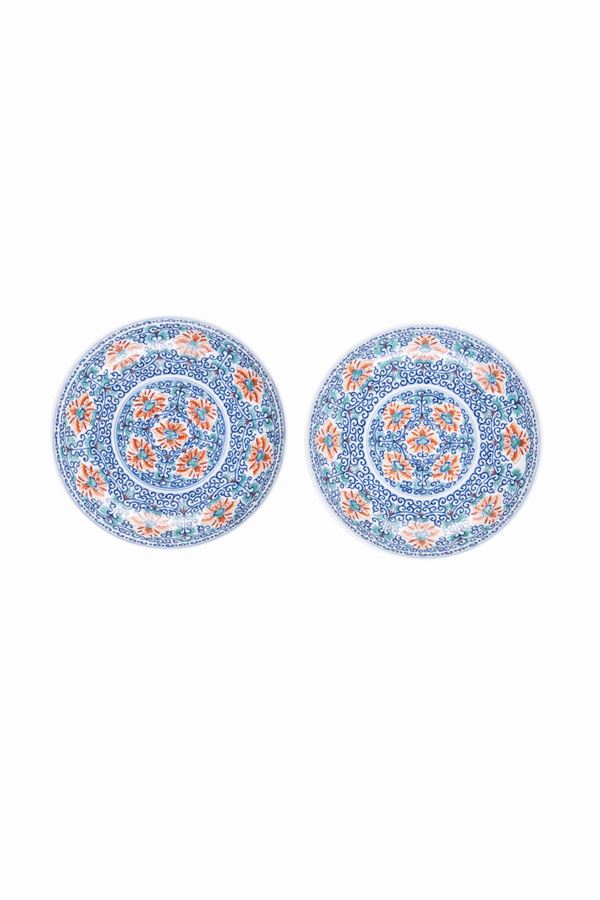 A PAIR OF DOUCAI PORCELAIN SMALL DISHES