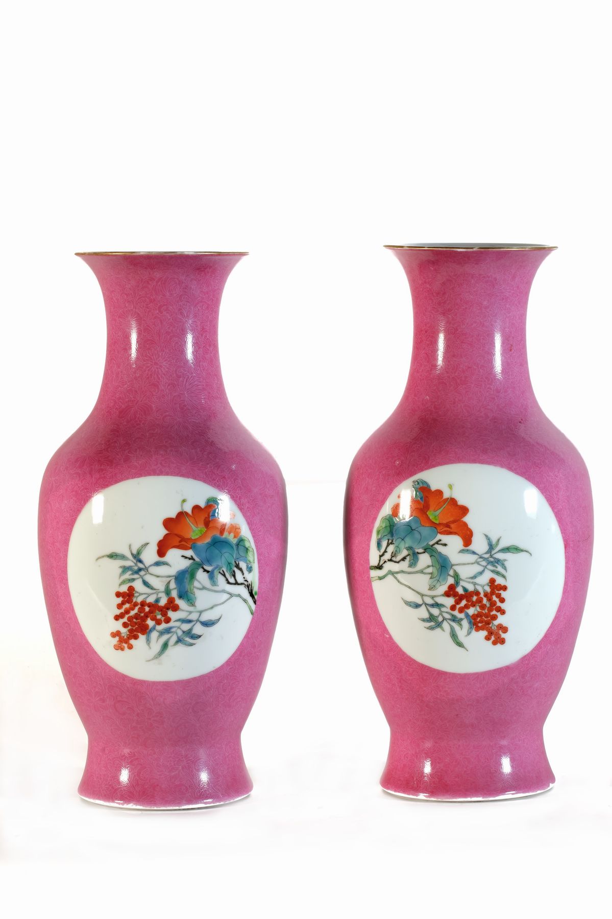 COPPIA DI VASI IN PORCELLANA FAMIGLIA ROSA
