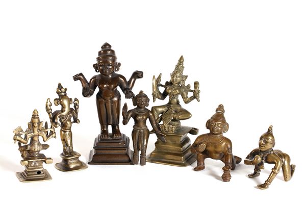 SETTE FIGURE IN BRONZO  (India, XIX secolo)  - Asta Fine Asian Art - Marcopolo srl - Marcopolo Asian Art Auction Milano