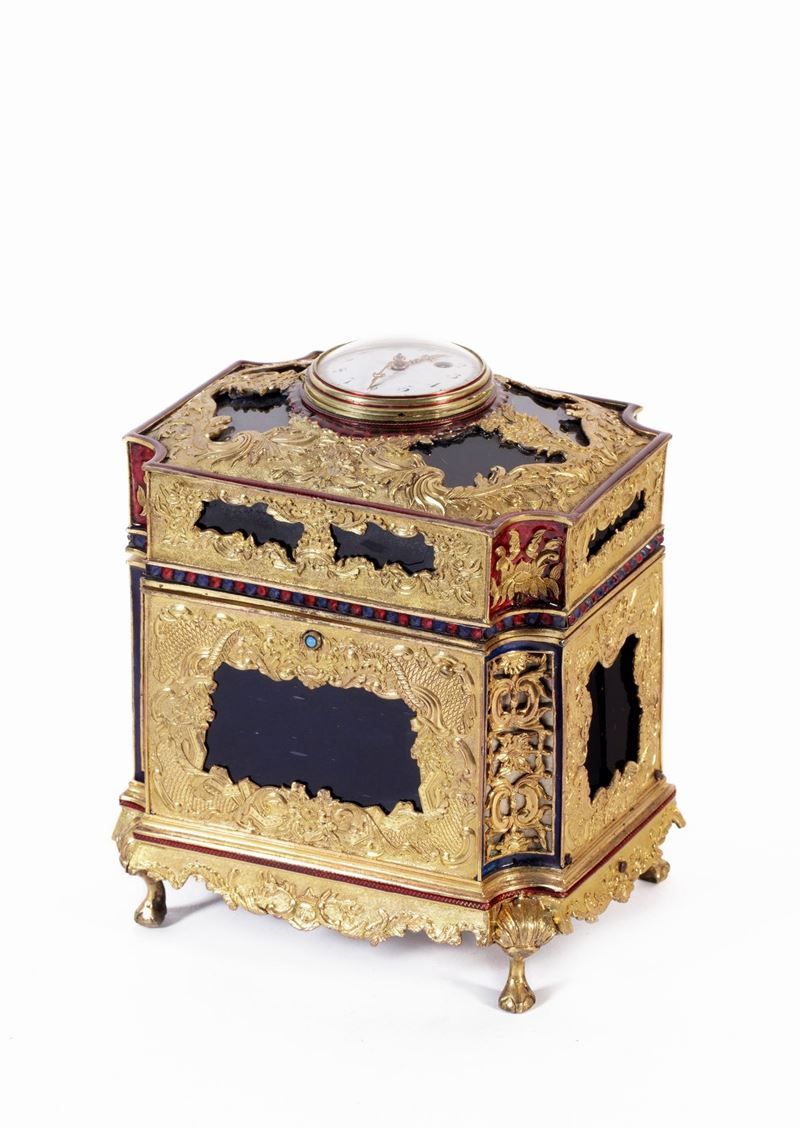 Raro Scrigno Montato con Orologio in Metallo Dorato e Vetro