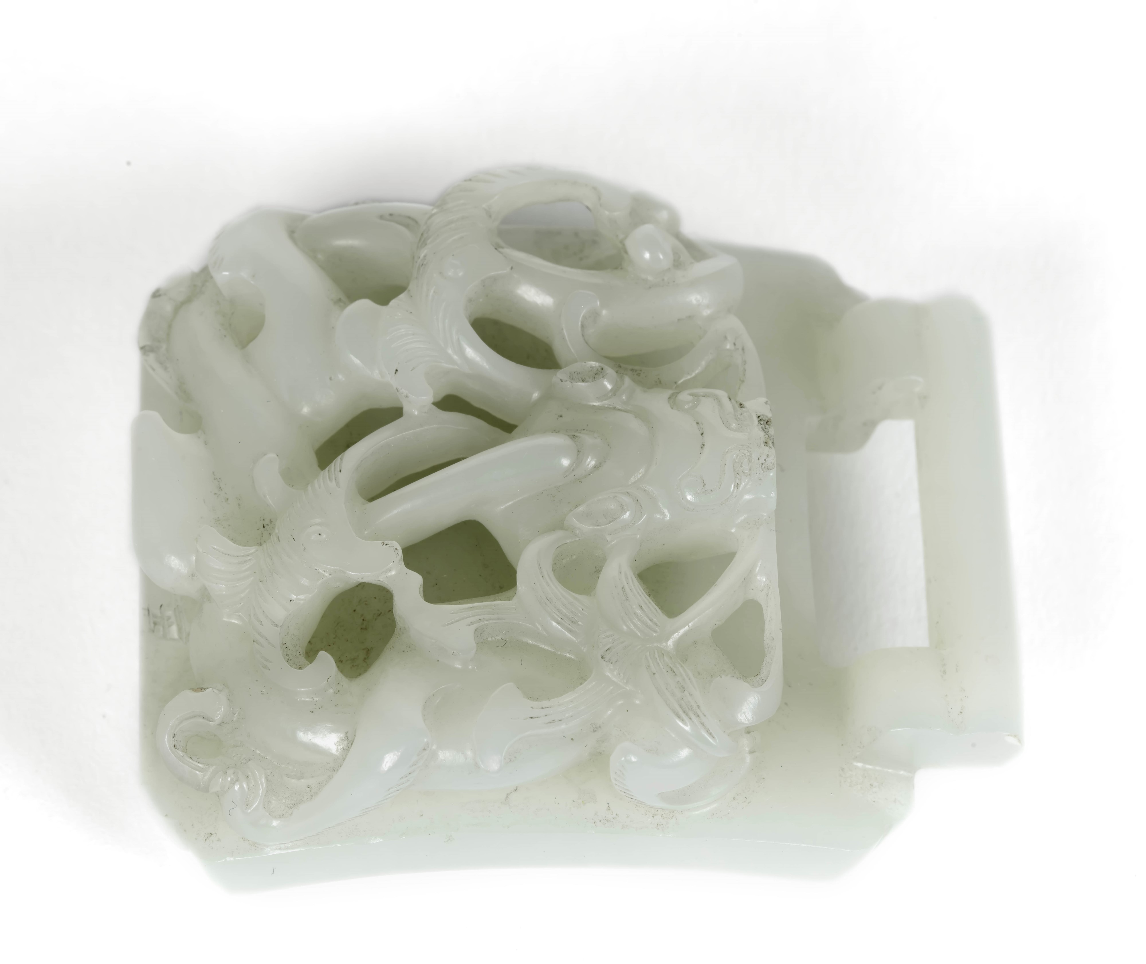 GRANDE GANCIO E FIBBIA DA CINTURA IN GIADA