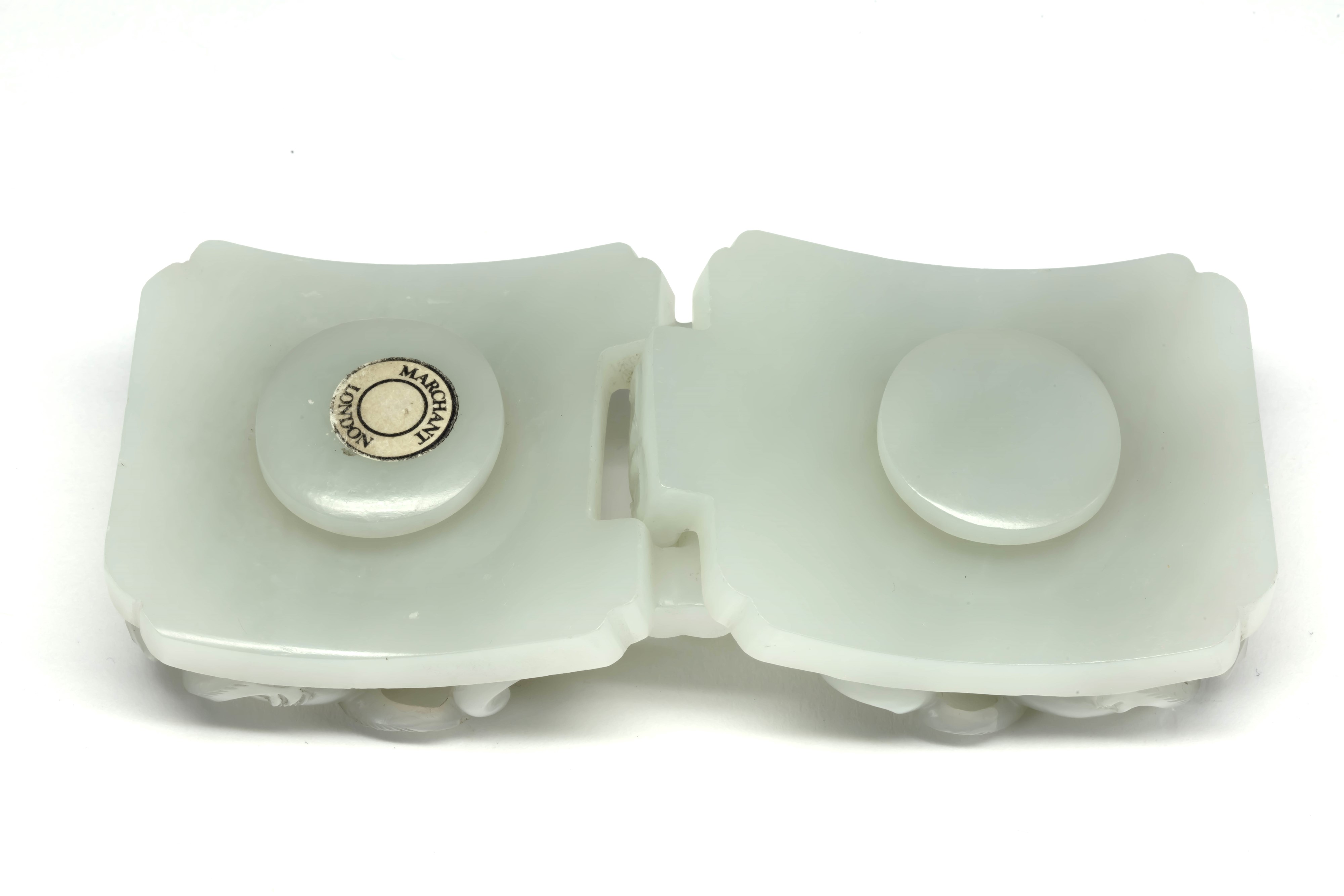 GRANDE GANCIO E FIBBIA DA CINTURA IN GIADA