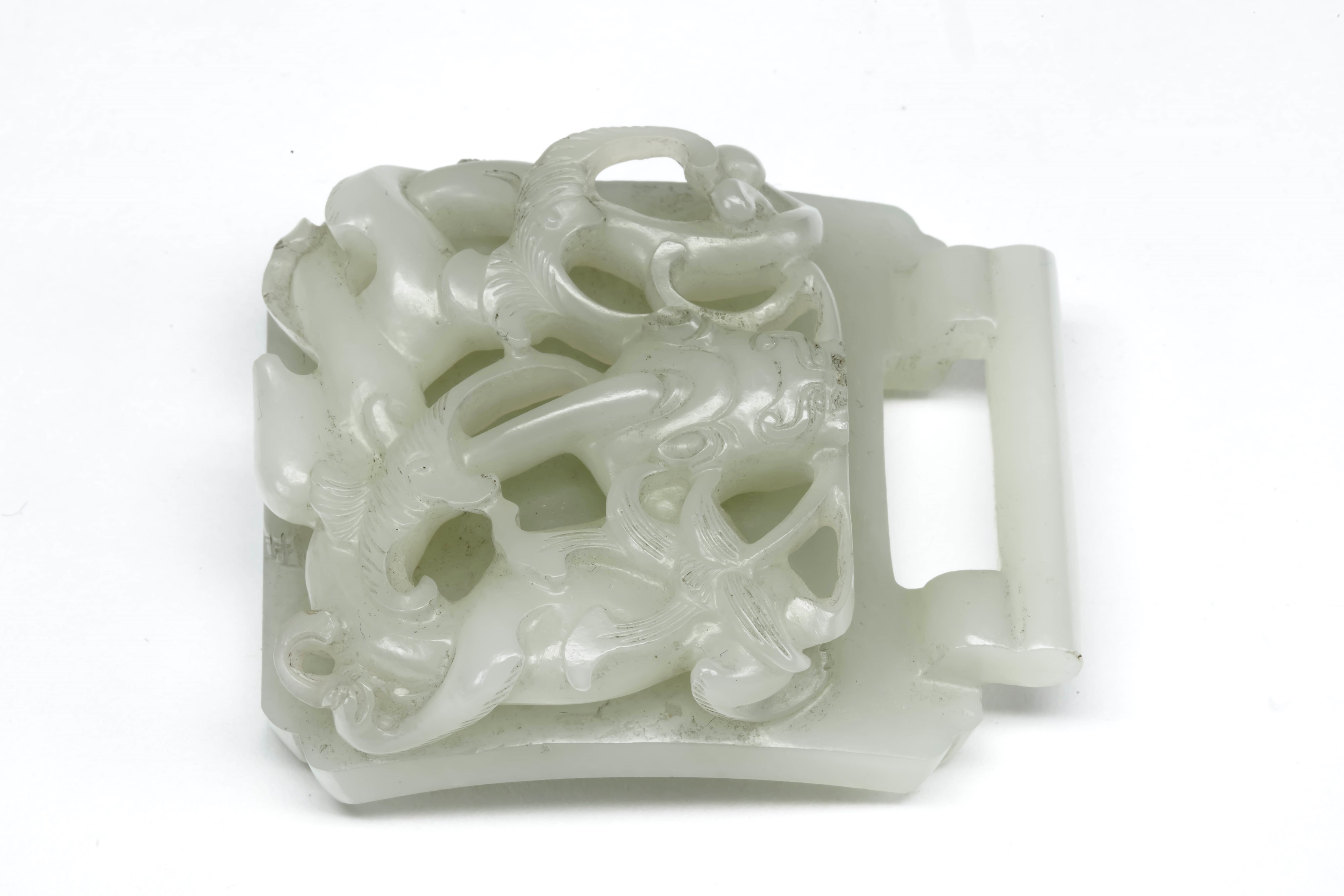 GRANDE GANCIO E FIBBIA DA CINTURA IN GIADA