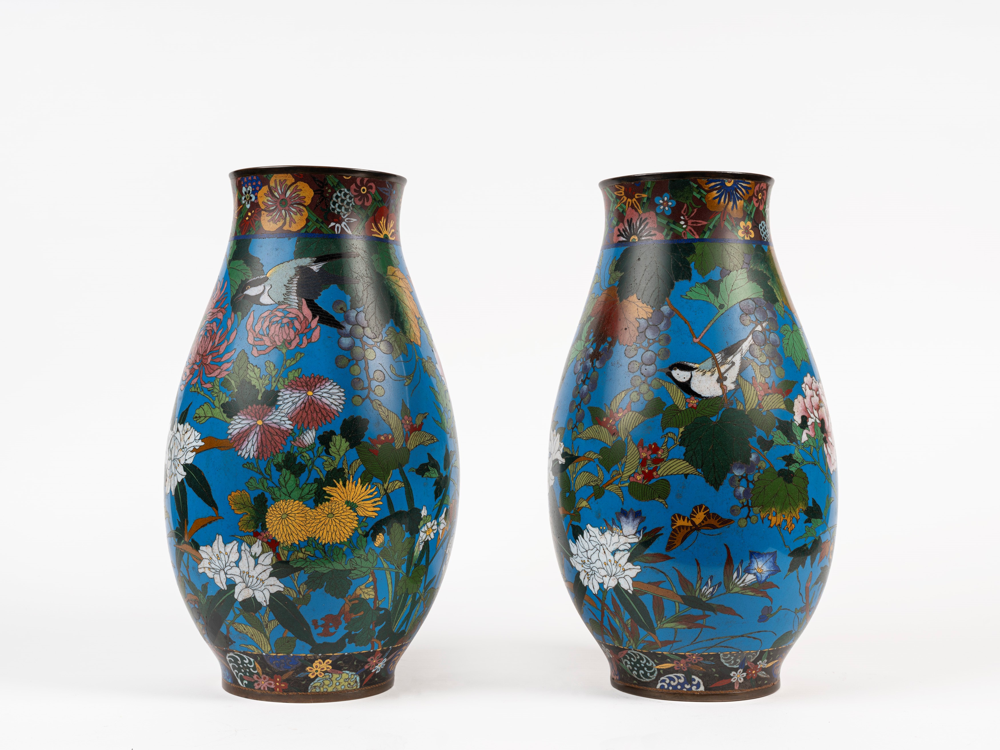 Coppia di Vasi in Cloisonné