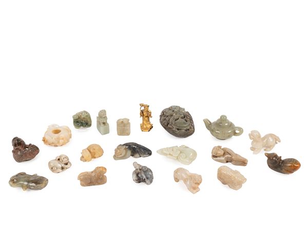 TWENTY JADE JADEITE AND BRONZE OBJECTS    (China, 20th century)  - Auction Fine Asian Art, Including the Ullman Collection of Fine Buddhist Bronze Figures - Marcopolo srl - Marcopolo Asian Art Auction Milano