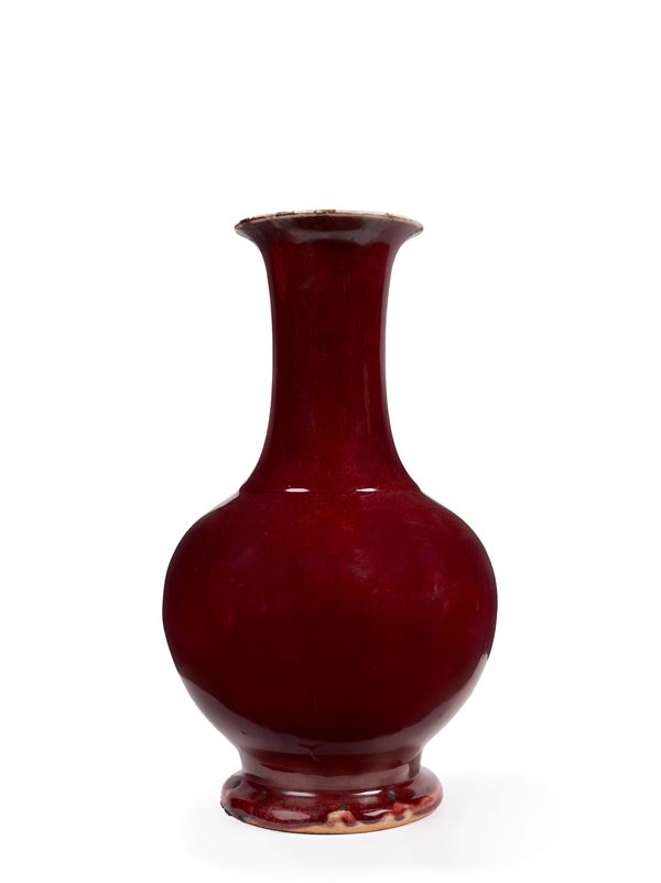 A MONOCHROME PORCELAIN VASE
