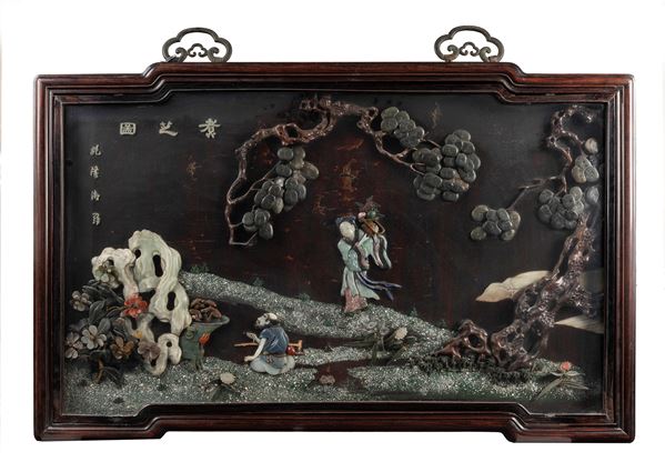 PANNELLO IN LEGNO E GIADA  (Cina, XX secolo)  - Asta Fine Asian Art, inclusa la Collezione Ullman di Figure Buddhiste in Bronzo - Marcopolo srl - Marcopolo Asian Art Auction Milano