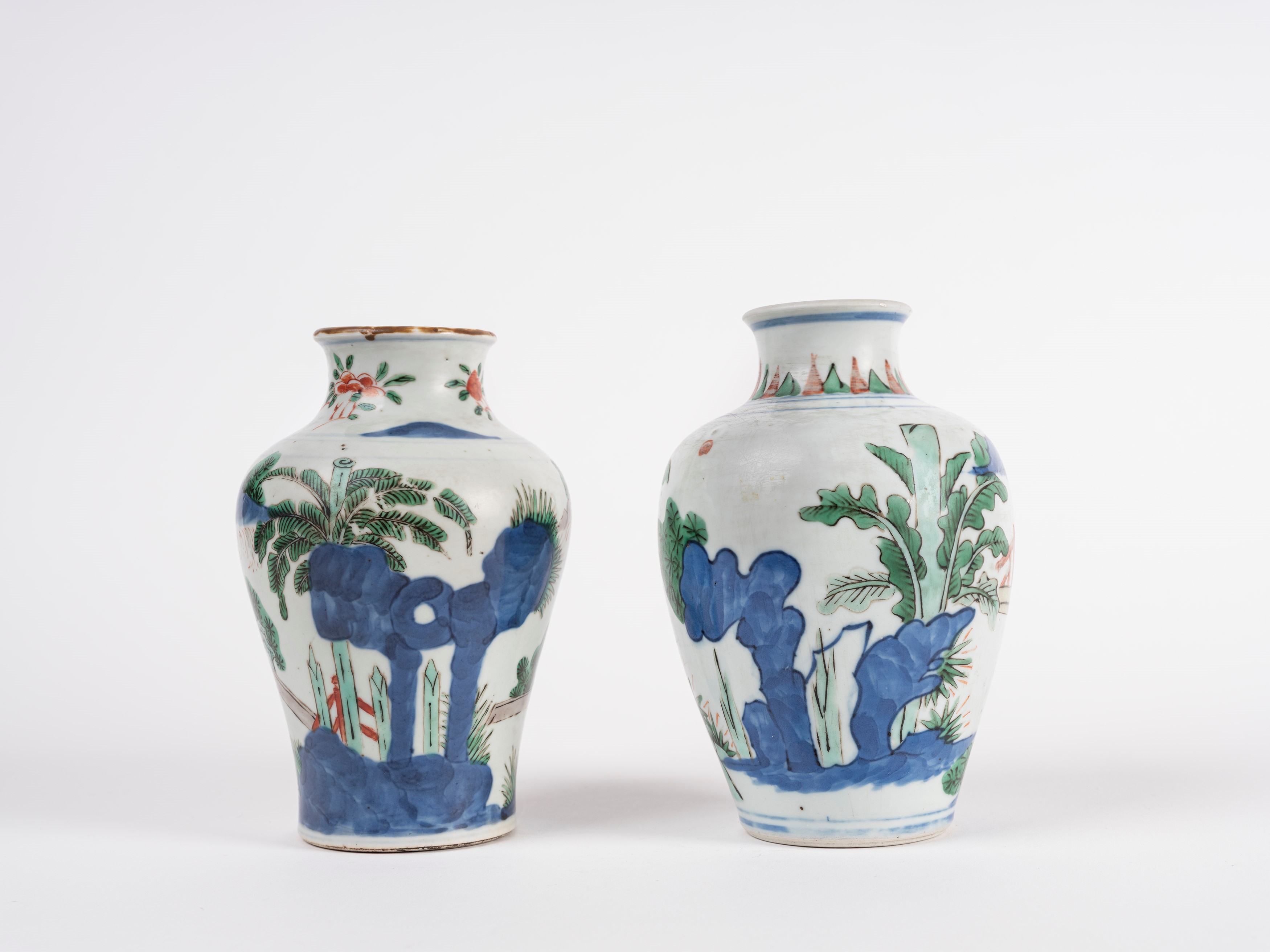 DUE VASI IN PORCELLANA WUCAI