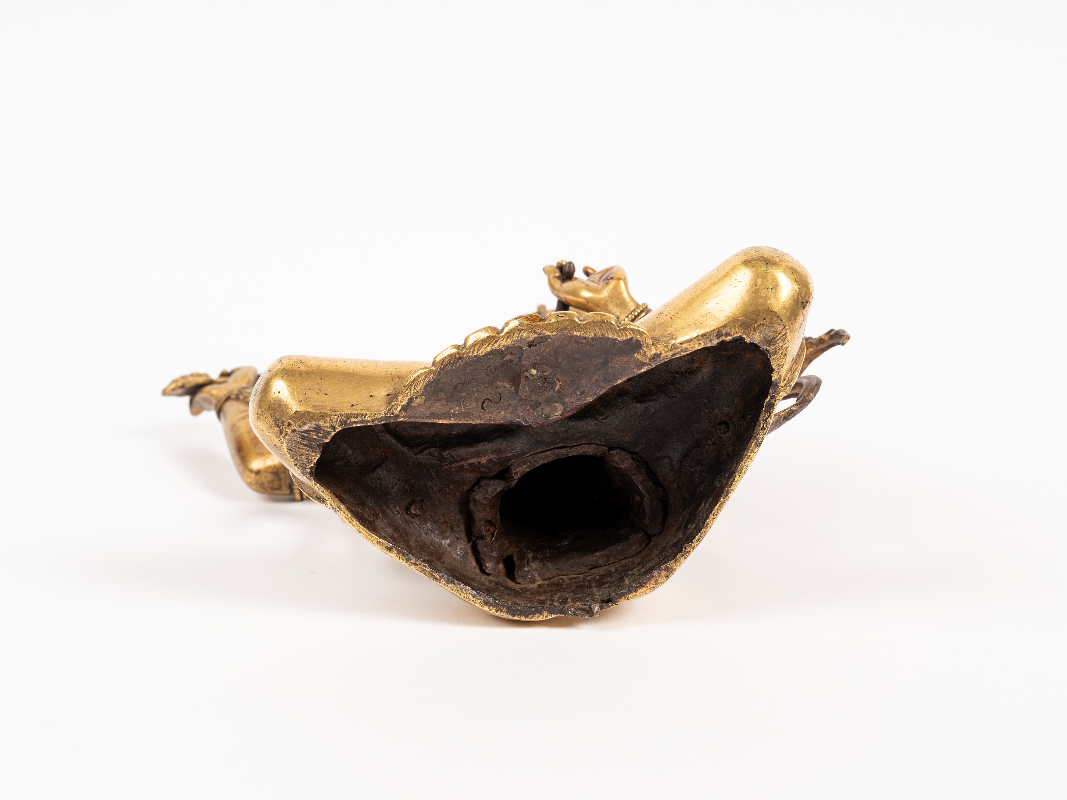 IMPORTANTE E GRANDE FIGURA IN BRONZO DORATO