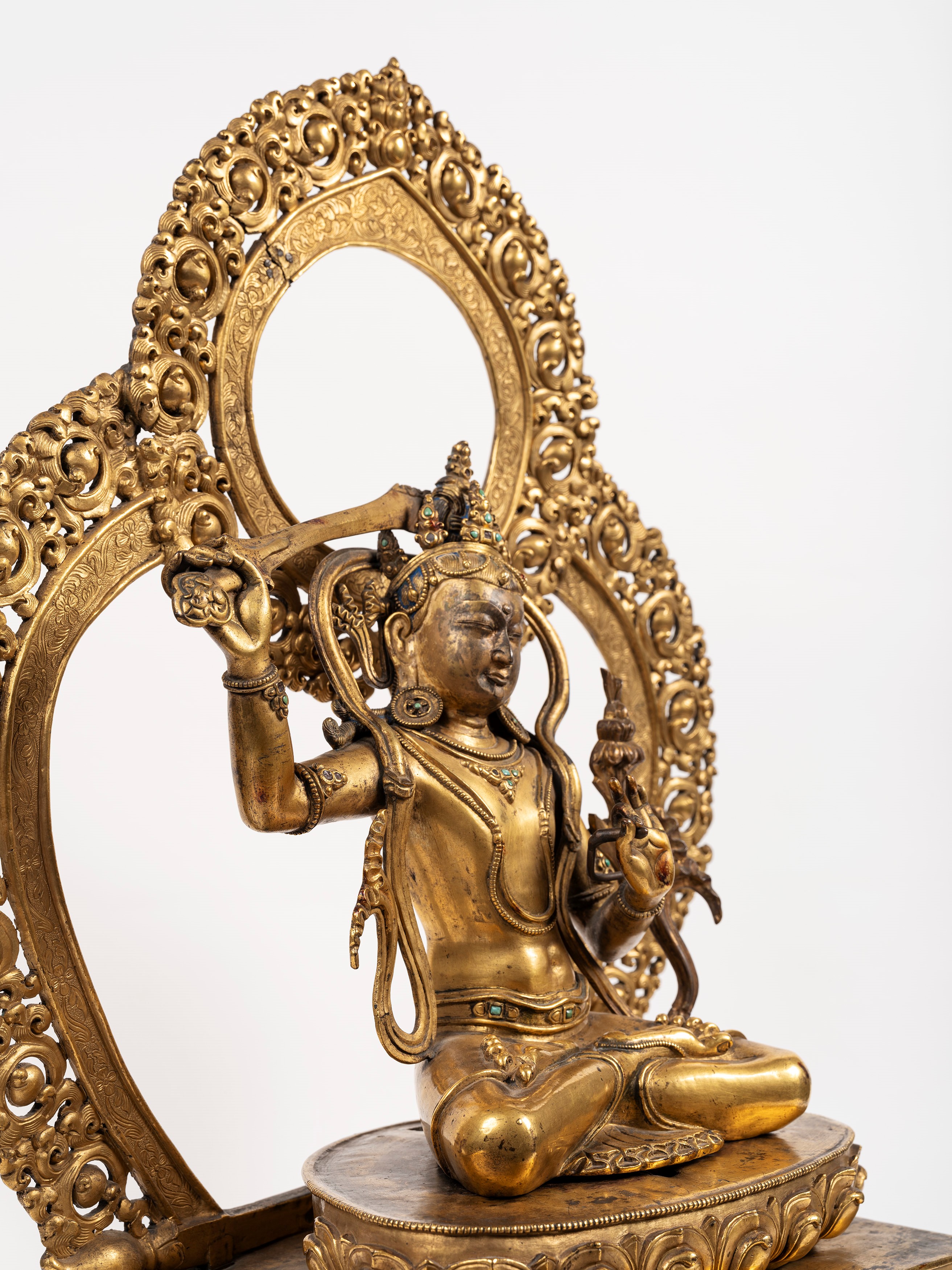 IMPORTANTE E GRANDE FIGURA IN BRONZO DORATO