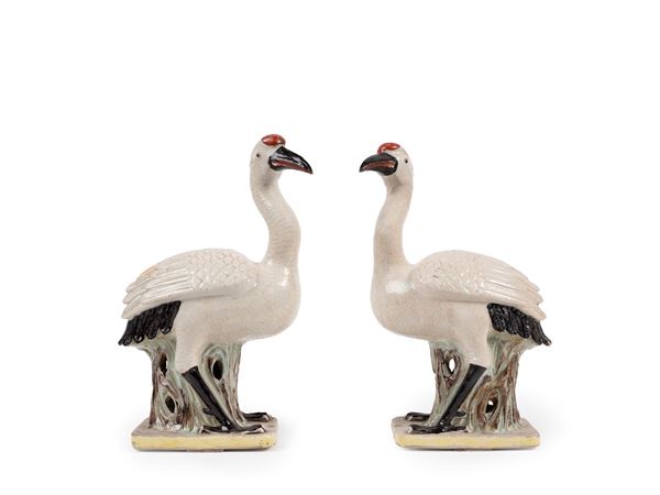 A PAIR OF PORCELAIN CRANES