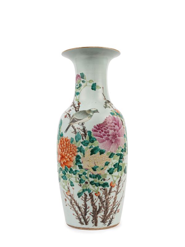 A LARGE QIANJIANGCAI PORCELAIN VASE